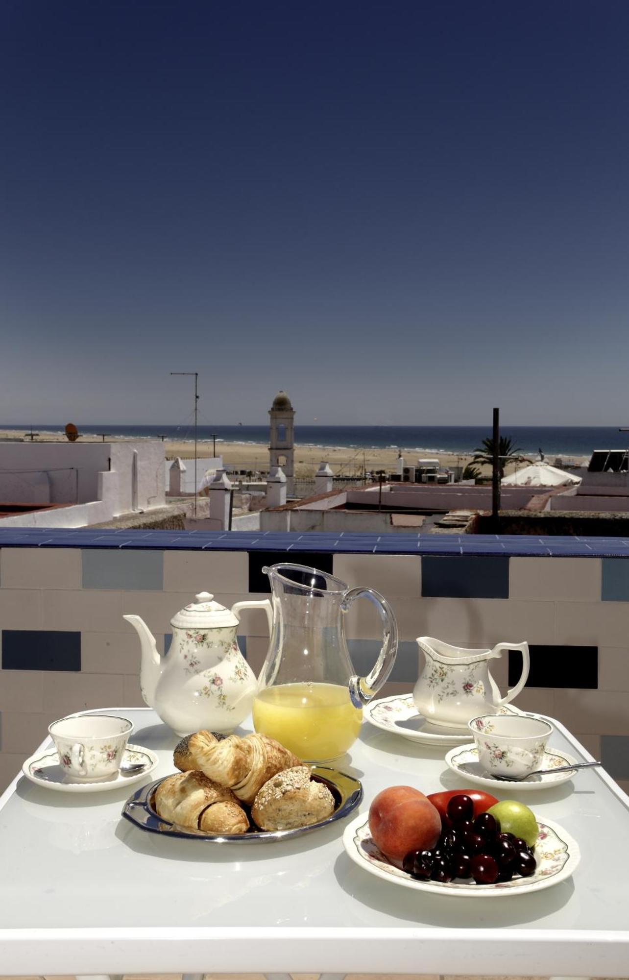 Hostal El Alojado De Velarde Conil De La Frontera Exterior photo